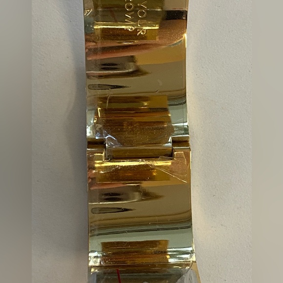 Kate Spade Pink Goldtone Bangle watch, new condition, Live Colorfully - Picture 6 of 10